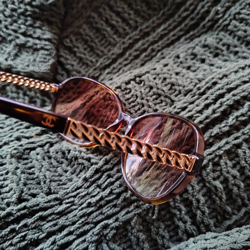 Oversized CHANEL Prescription Tortoise and Gold Sunglasses (NO LENSES) - Picture 8 of 11